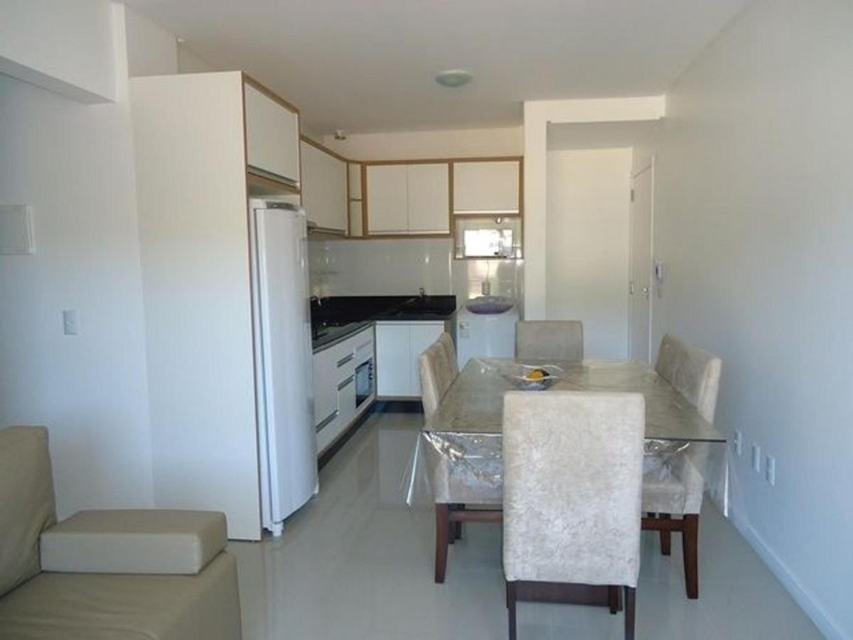 Res. Antonio Pinheiro. Apartamento Com 2 Dormitorios. Бомбиньяс Экстерьер фото
